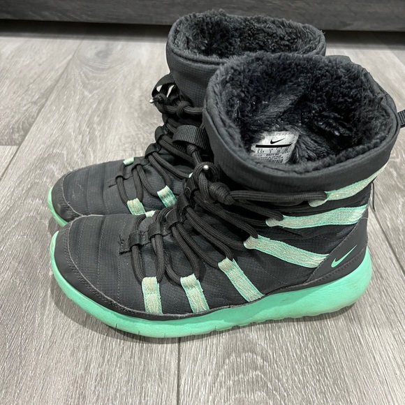 Nike Other - Nike Boots